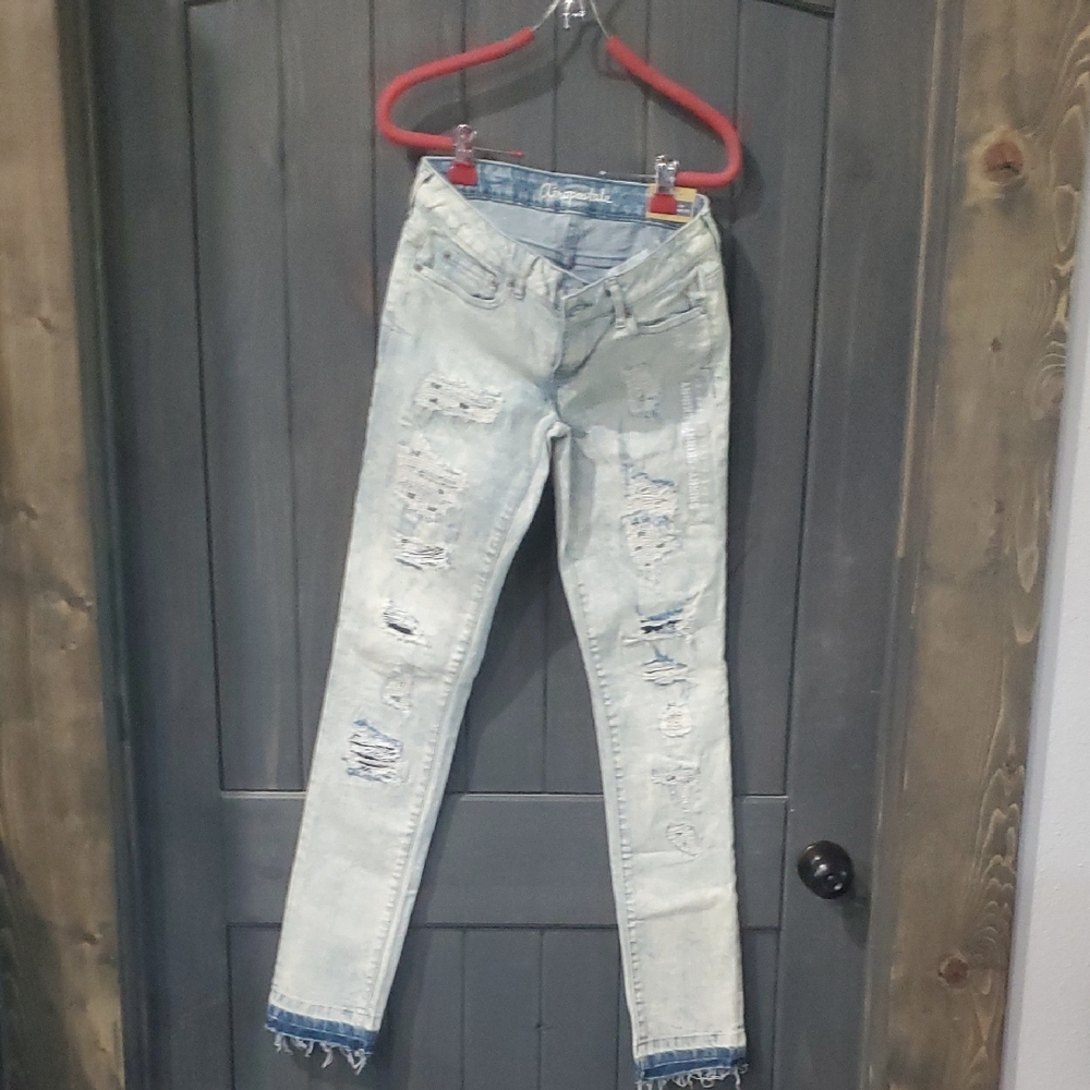 Aeropostale Faded Blue Ripped Skinny Jeans